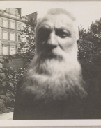 Plan serré du visage de Rodin