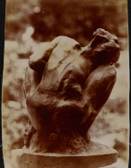 Femme accroupie (bronze)