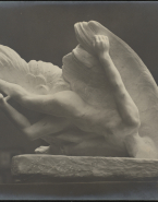Illusion, sœur d'Icare ou Génie ailé tombant (marbre) au Salon de la Société Nationale des Beaux-Arts