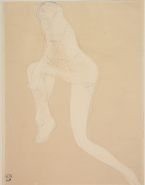 Femme nue de profil, un genou en terre