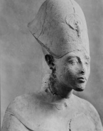 Buste d'Akhenaton (calcaire)