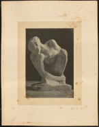 Femme accroupie (plâtre)