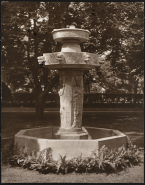 Fontaine aztèque de Gertrude Whitney (pierre)