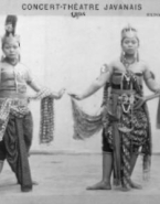 Deux danseuses javanaises dans l'exposition nationale suisse de 1896