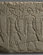 Procession des prêtres de Ptah, avançant vers la droite