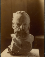 Buste de Victor Hugo (plâtre et terre)