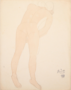Femme nue allongée vue de dos, une main entre les cuisses