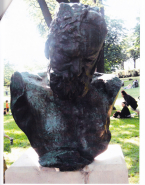 Victor Hugo, buste héroïque