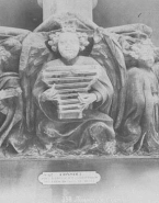 Console sculptée provenant de l'église Saint-Jean-de-Latran à Paris