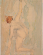 Femme nue de dos, un genou en terre et les bras écartés