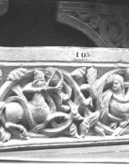 Chapiteau aux centaure et harpie (pierre)