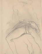 Femme assise de face, jambes écartées