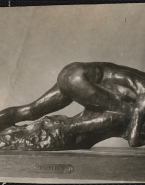 Femme penchée en avant (bronze)