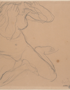 Femme nue assise au sol, les jambes repliées et les mains à la chevelure
