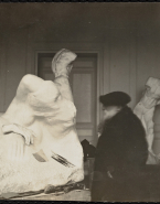 Rodin au milieu de ses œuvres