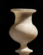 Petit vase à pied