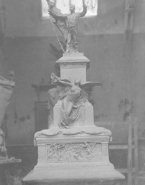Monument à Benjamin Vicuña Mackenna, maquette (plâtre et terre)