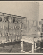 Antiques de la collection de Rodin dans une salle de l'Hôtel Biron