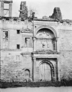 Ruines du château d'Assier