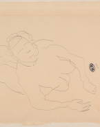Femme nue allongée sur le ventre, de face, dressée sur les avant-bras