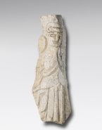 Fragment de relief : figure féminine drapée