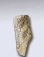 Fragment de relief : homme nu tourné vers la gauche, issu du cortège dionysique