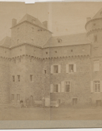 Château de Montrozier, propriété de M. et Mme Fenaille dans l'Aveyron