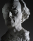 Gustav Mahler, buste sur une importante base de plâtre