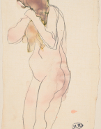 Femme nue, une main à ses cheveux dénoués