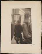 Rodin à côté d'une statue antique