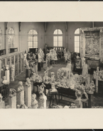 Antiques de la collection de Rodin dans une salle de l'Hôtel Biron