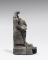 Statuette avec pilier dorsal d'un homme debout sur base tenant devant lui un Osiris