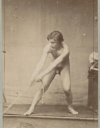 Jeune homme tirant une corde, nu posant pour l'Abattage du boeuf de Falguière