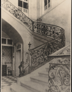 L'escalier du hall d'entrée