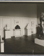 Salle du Saint Jean-Baptiste au rez-de-chaussée du musée Rodin à l'hôtel Biron