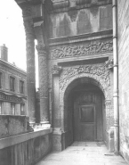 Porche de la cathédrale de Pontoise