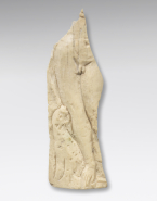 Fragment de relief : jambe droite de dionysos et panthère