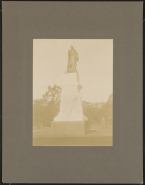 Le Monument à Sarmiento (bronze et marbre)